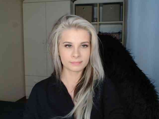 KristineNatural webcam
