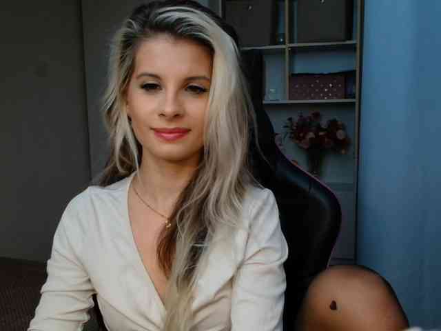 KristineNatural webcam