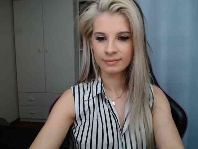 KristineNatural webcam