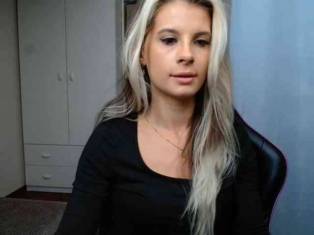 KristineNatural webcam