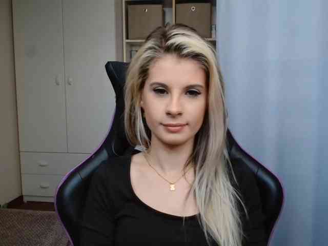 KristineNatural webcam