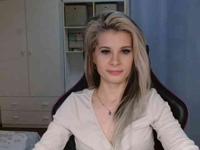 KristineNatural webcam