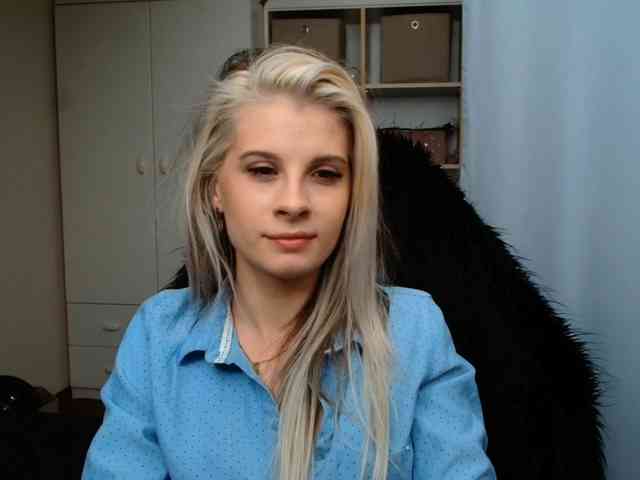 KristineNatural webcam