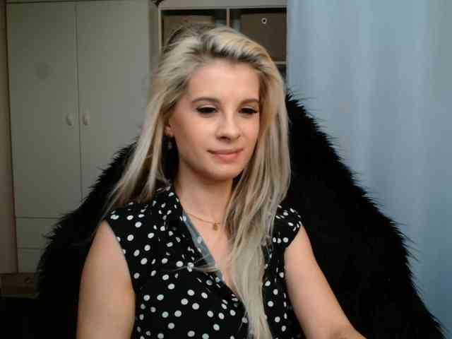 KristineNatural webcam