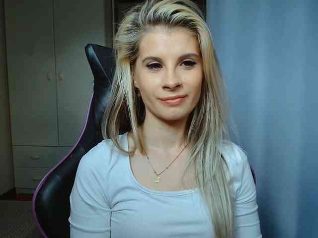 KristineNatural webcam
