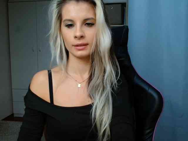 KristineNatural webcam