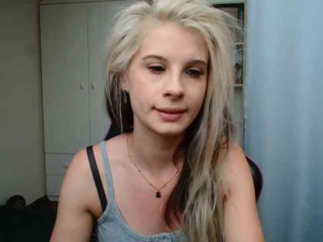 KristineNatural webcam