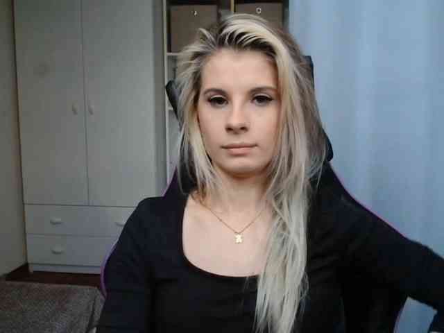 KristineNatural webcam