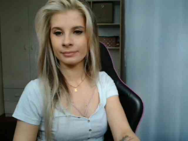 KristineNatural webcam