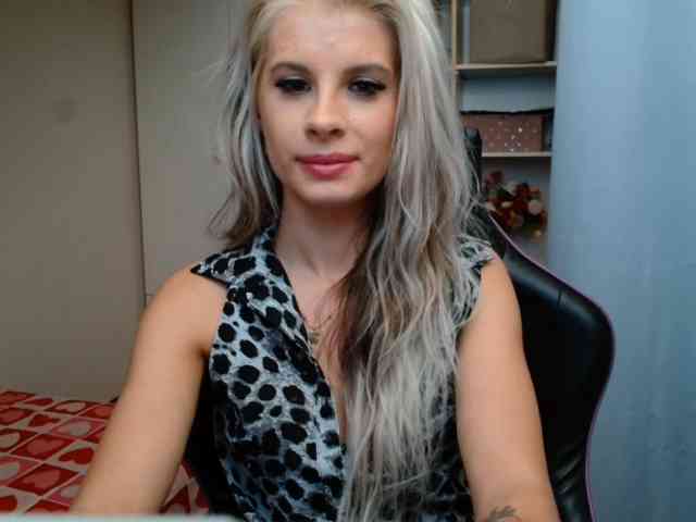KristineNatural webcam
