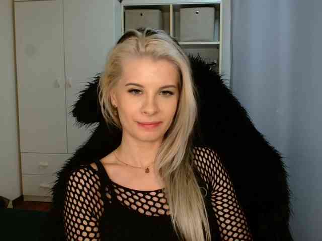 KristineNatural webcam
