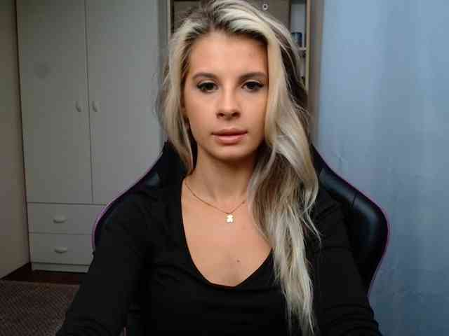 KristineNatural webcam