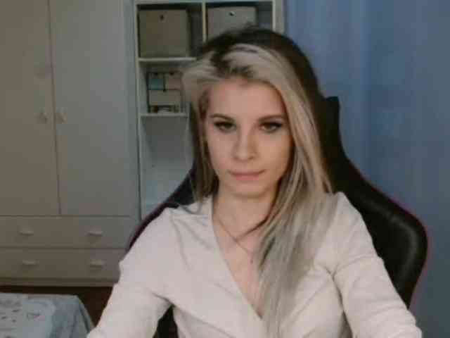 KristineNatural webcam