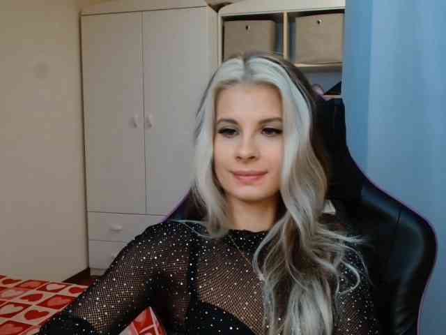 KristineNatural webcam