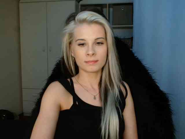 KristineNatural webcam