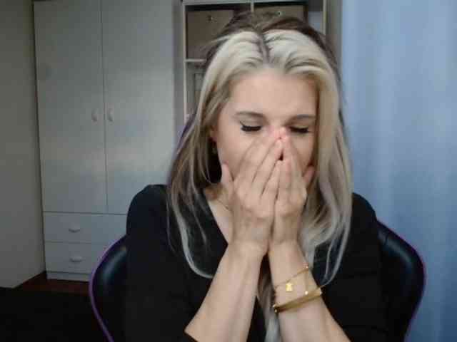KristineNatural webcam