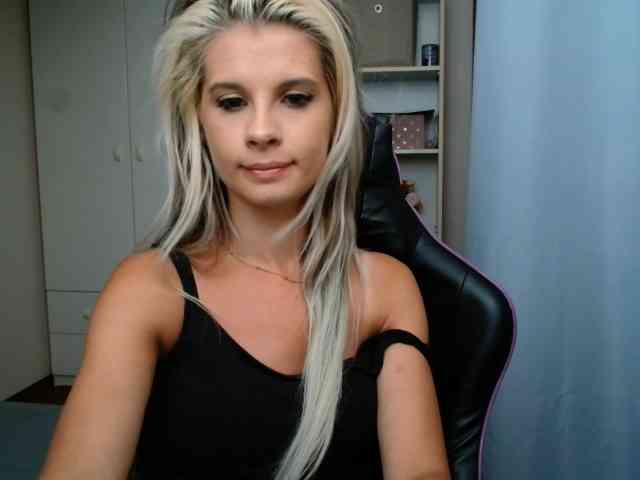 KristineNatural webcam