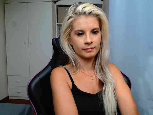 KristineNatural webcam