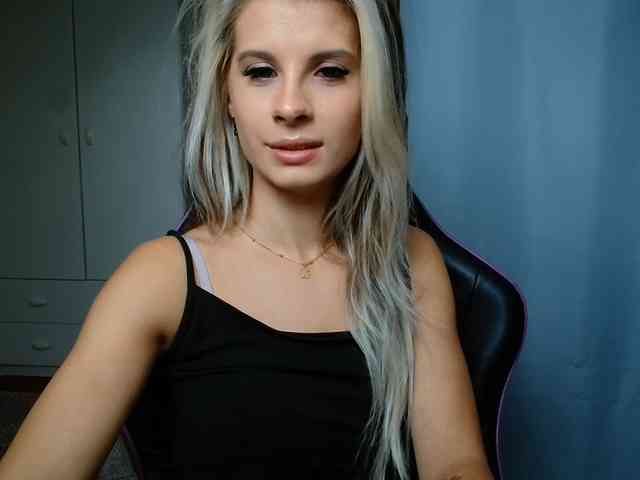 KristineNatural webcam