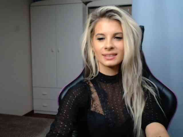 KristineNatural webcam