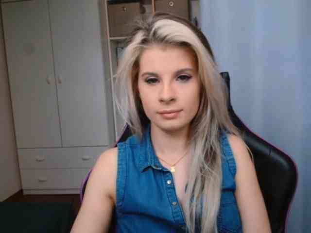 KristineNatural webcam