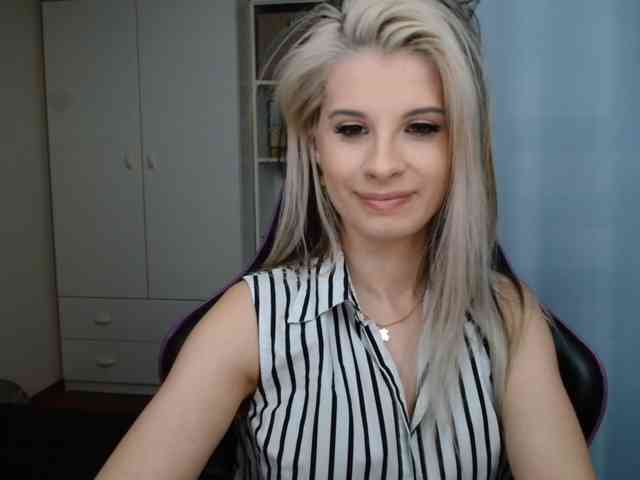 KristineNatural webcam