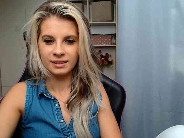 KristineNatural webcam