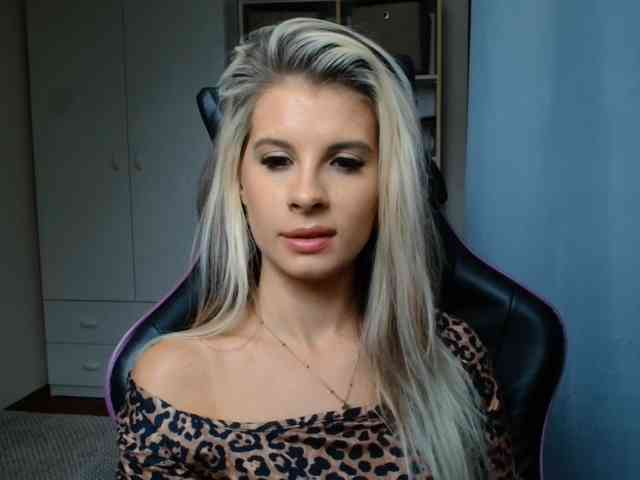 KristineNatural webcam