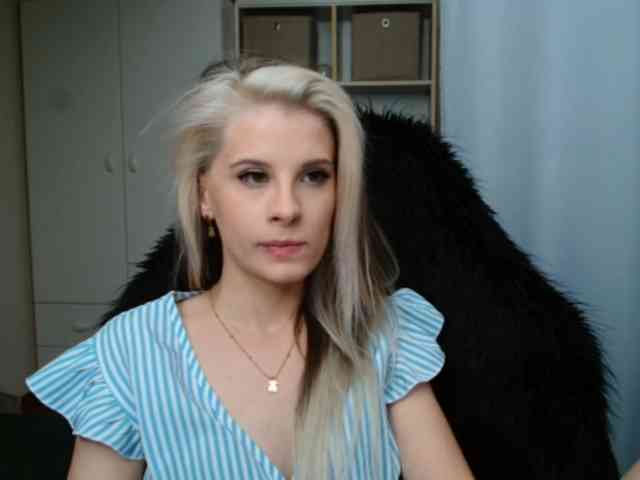 KristineNatural webcam