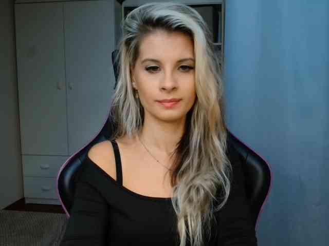 KristineNatural webcam
