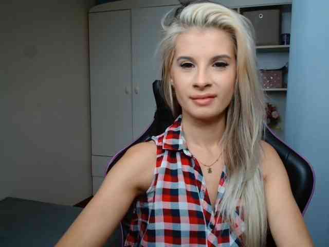 KristineNatural webcam