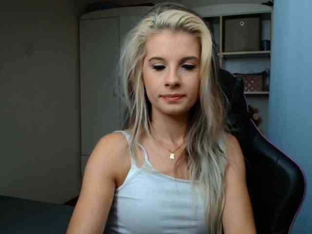 KristineNatural webcam