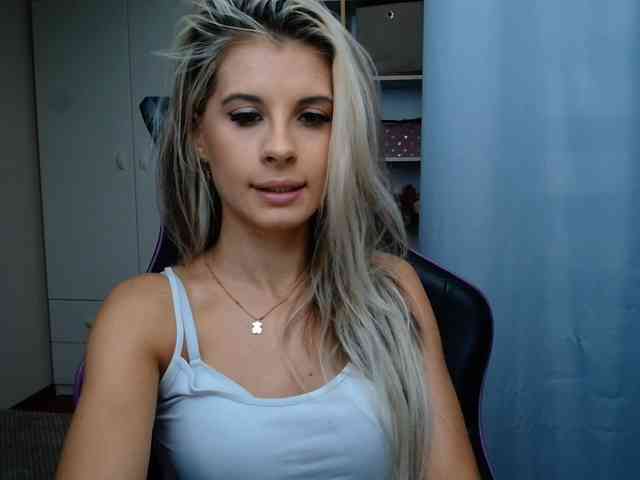 KristineNatural webcam