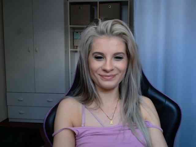 KristineNatural webcam