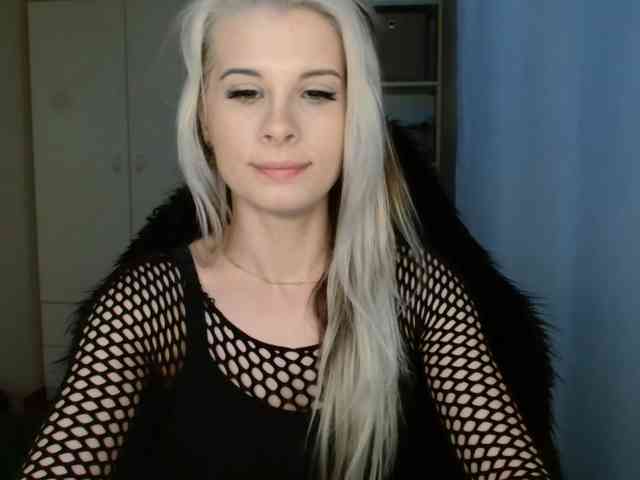 KristineNatural webcam