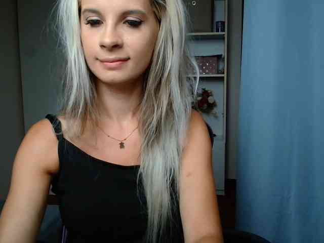KristineNatural webcam