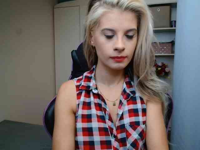 KristineNatural webcam