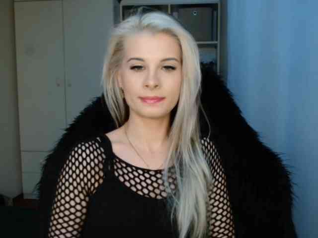 KristineNatural webcam