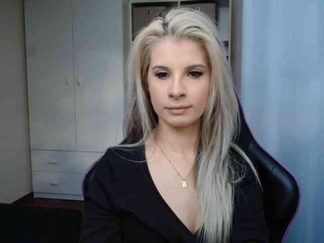 KristineNatural webcam