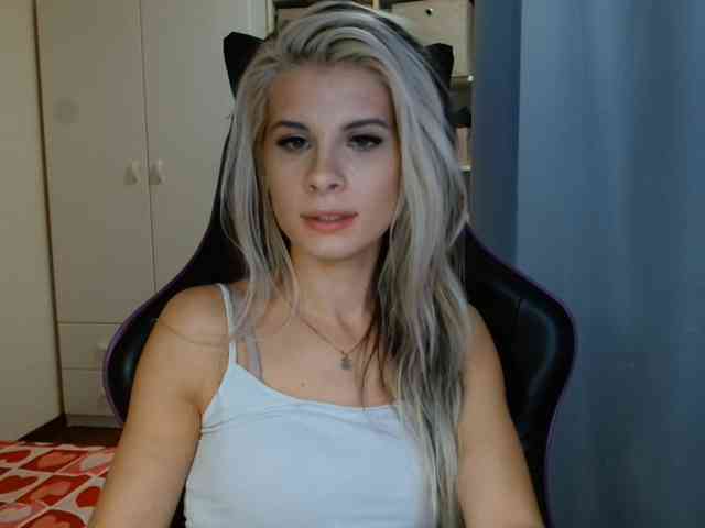 KristineNatural webcam