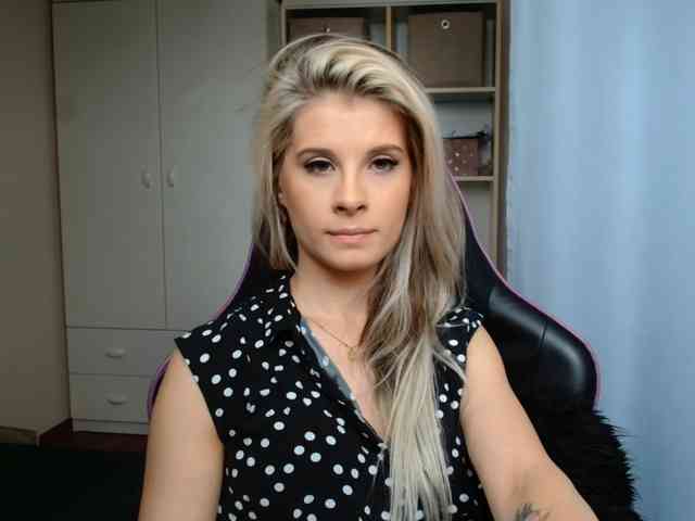 KristineNatural webcam