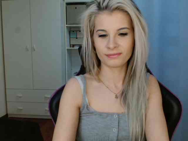 KristineNatural webcam