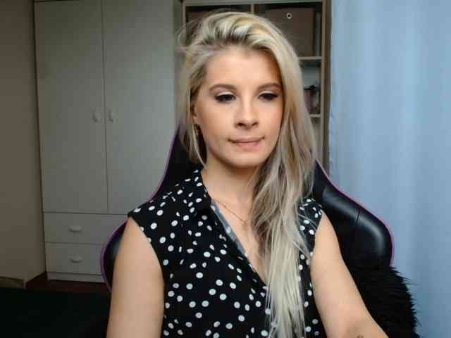 KristineNatural webcam