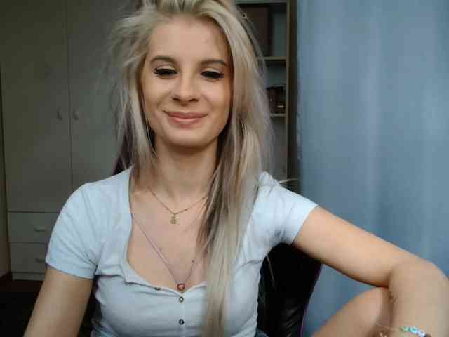 KristineNatural webcam