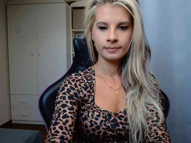 KristineNatural webcam