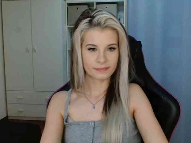 KristineNatural webcam