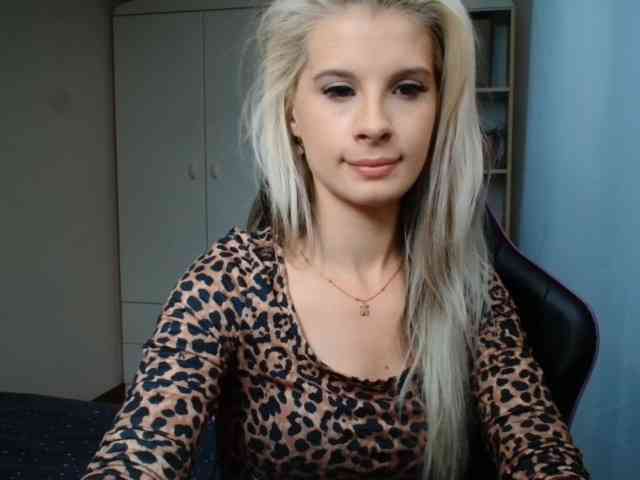 KristineNatural webcam