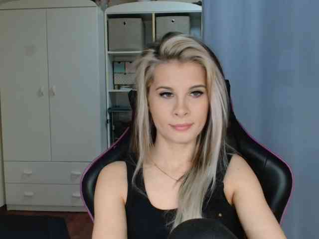 KristineNatural webcam