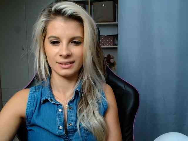 KristineNatural webcam