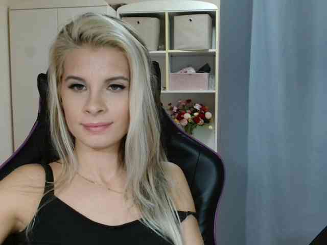 KristineNatural webcam
